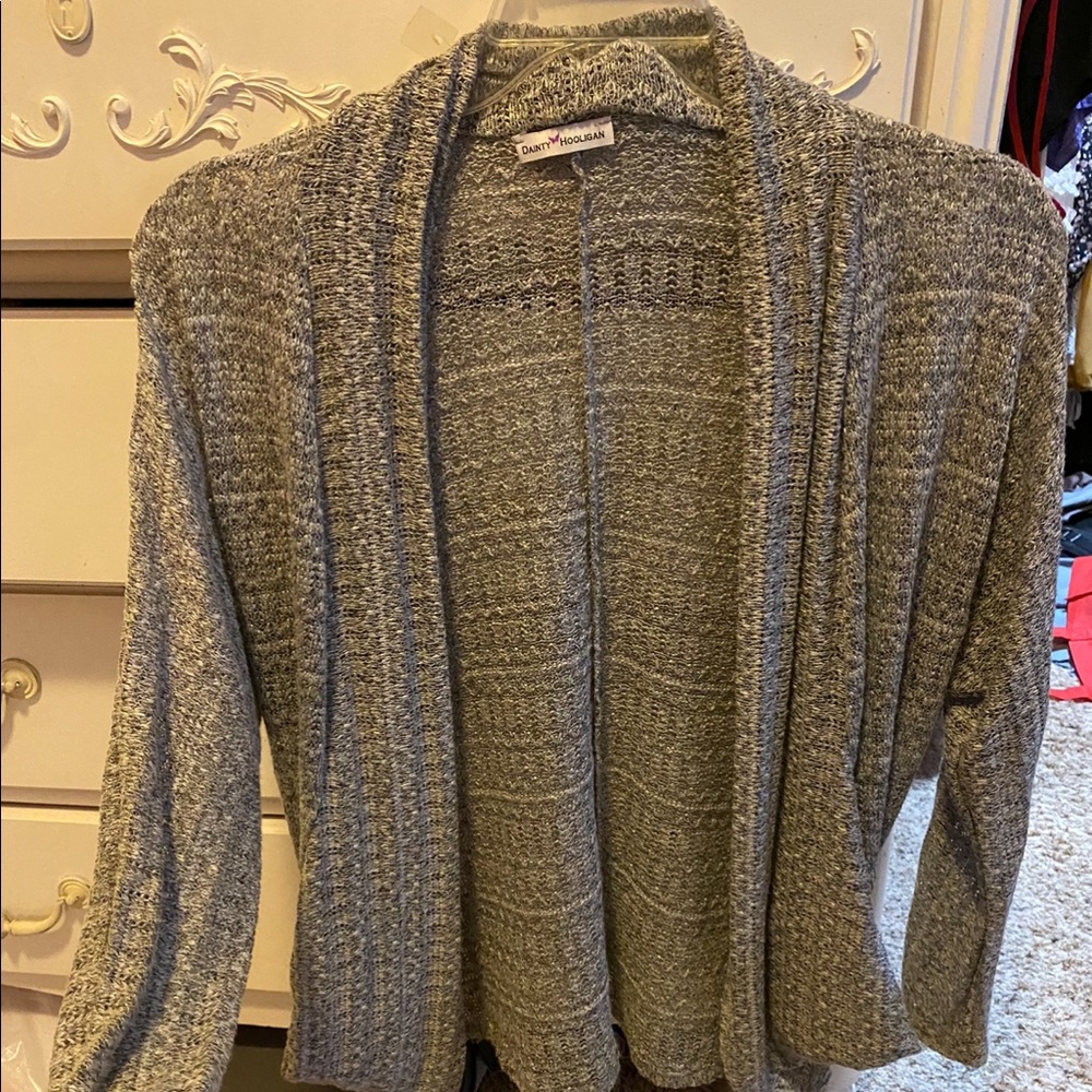 Light-weight cardigan sweater